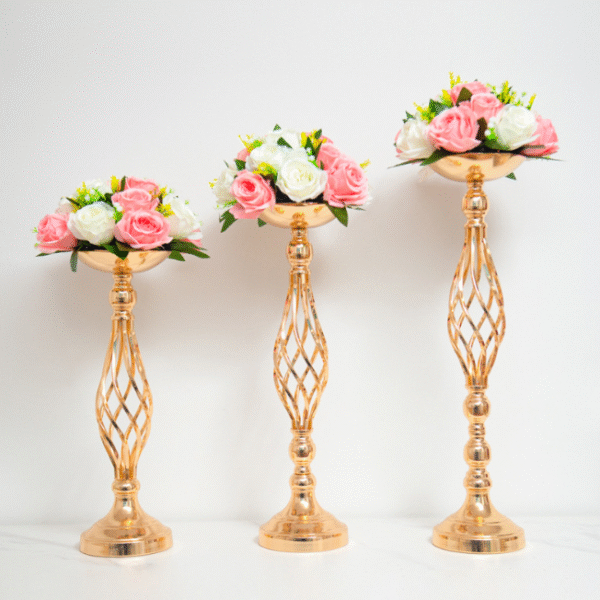 Elegant ljushållare i Guld – I set om 3 för Ljus & Blommor